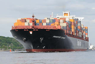 7632 Containerfrachter FRANKFURT EXPRESS laeuft aus