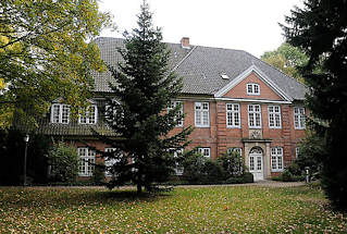 9914 Hamburger Stadteil Groß Borstel Stavenhagenhaus - Stadtkulturzentrum, Veranstaltungsort.amburger Vororte Geschäfte in der Hummelsbuettler Landstrasse / Stadtteil Fuhlsbüttel