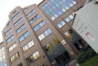 9926 Neubau Ziegelneubau - Backsteingebude Borsteler Chaussee - Finanzamt Hamburg Nord.