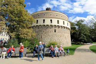 5079 Rckseite der Kaisertrutz von Grlitz - eine der ehem. 32 Basteien in der Befestigungsanlage von Grlitz, erbaut um 1490; jetzt Kulturhistorisches Museum und Galerie.