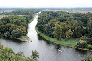 3576 Blick von der Burg Mělnk auf die Elbe und die Mndung der Moldau.