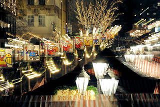 2304 Weihnachtlicher Lichterglanz - Weihnachtsmarkt in Nrnberg / Christkindlesmarkt