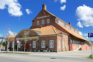 0172 Nordmarkhalle / Bullentempel in Rendsburg - 1913 als stdtische Viehhalle erffnet, jetzt Veranstaltungszentrum. 